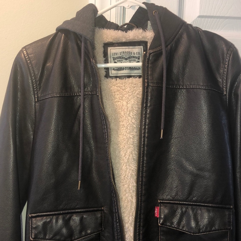 Levi’s jacket. - Picture 5 of 13
